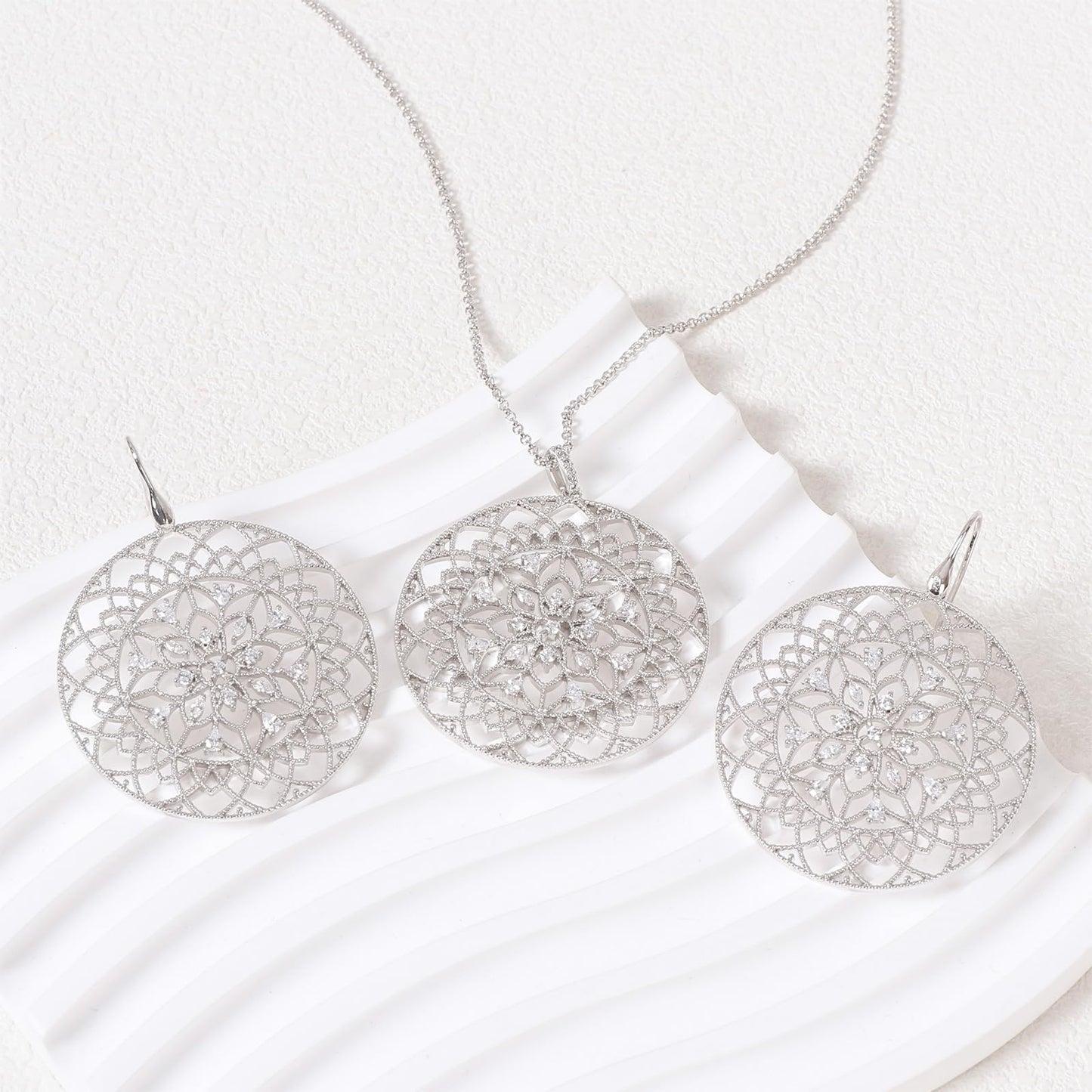 TaYolnFaSo Long Chain Sweater Large Necklace Earrings Set Round Hollow Flower Jewelry Set Cubic Zirconia Flower Jewelry Gift for Women