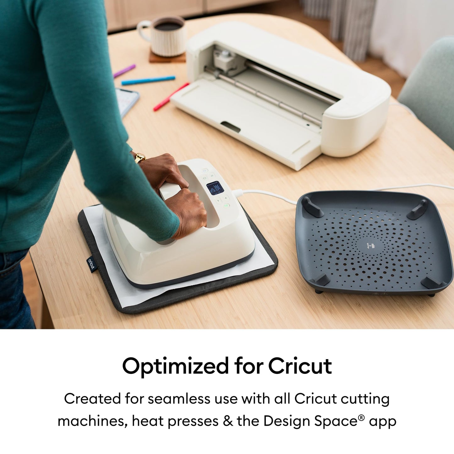 Cricut Iron-On Patch, Neutral Solids - 4 in x 6 in (16 ct) - Repair or Customize Clothing - Machine Washable - No Sewing Needed