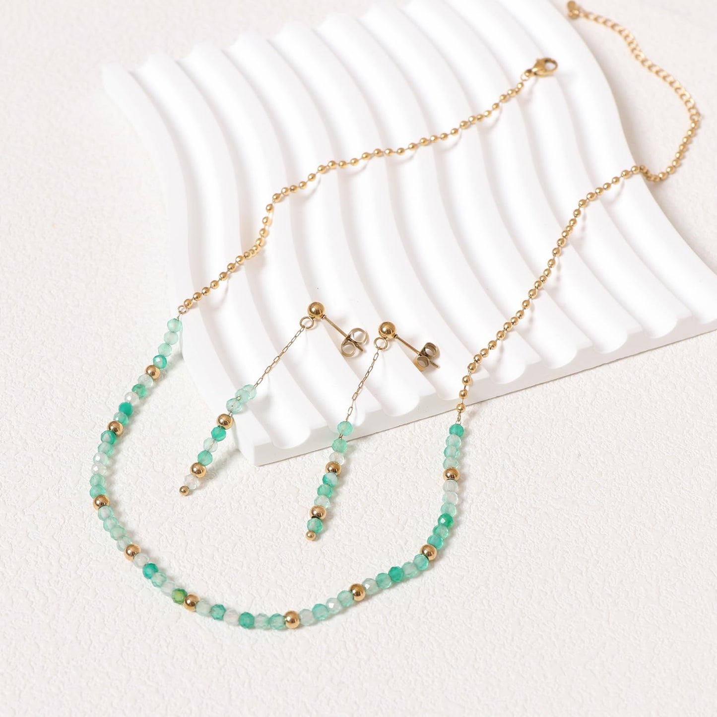 TaYolnFaSo Round Green Fluorite Beads Jewelry Set for Women 18K Gold Plated Green Fluorite Necklace and Earrings Set Gift for Mother