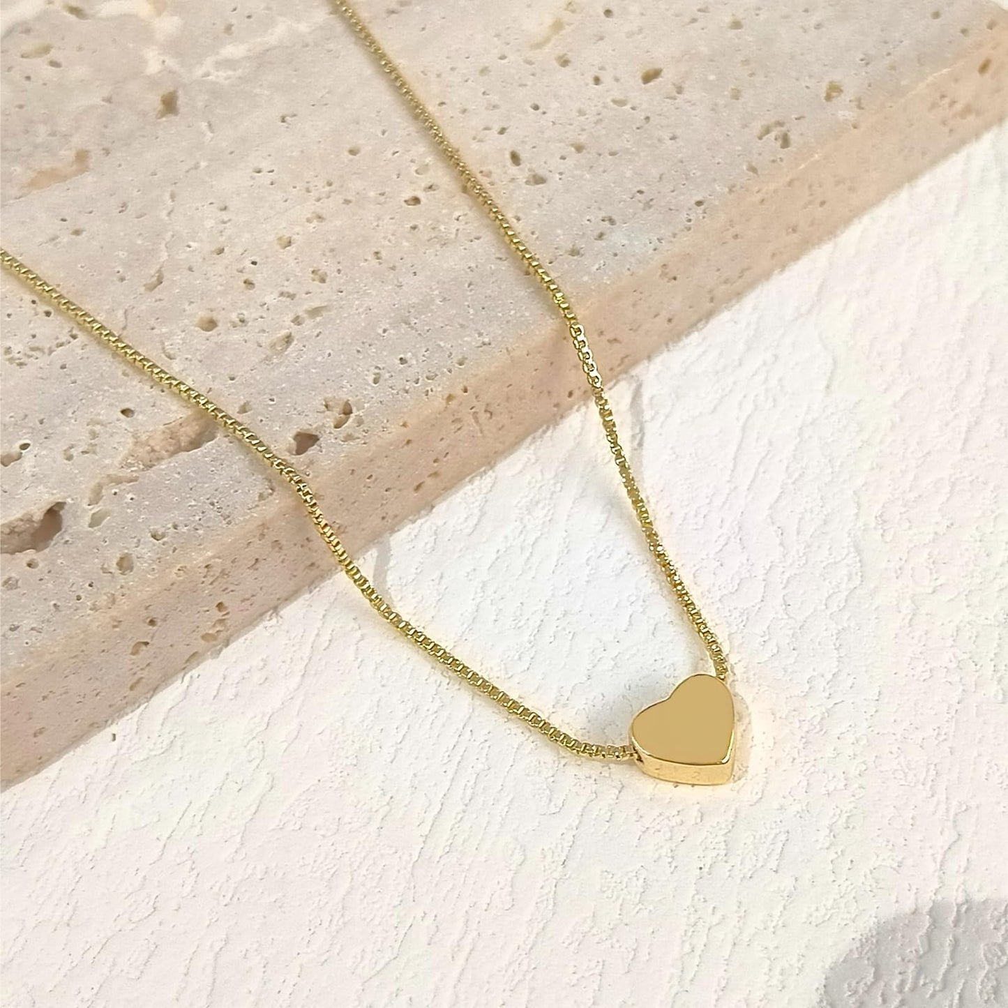 Zeffy Heart Necklaces for Women Trendy 14K Gold Plated Tiny Cute Heart Choker Small Love Pendant Necklaces Simple Dainty Gold Jewelry for Women Trendy Valentine Gifts