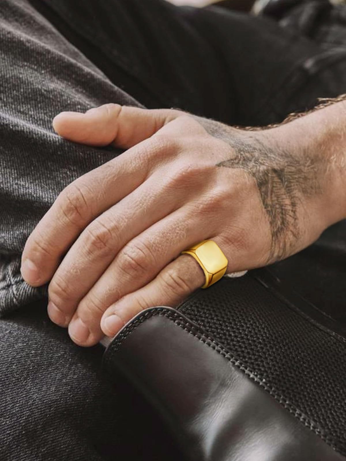 ChainsHouse Signet Biker Rings Solid Polished 18K Gold Cool Finger Ring for Men, Size 9