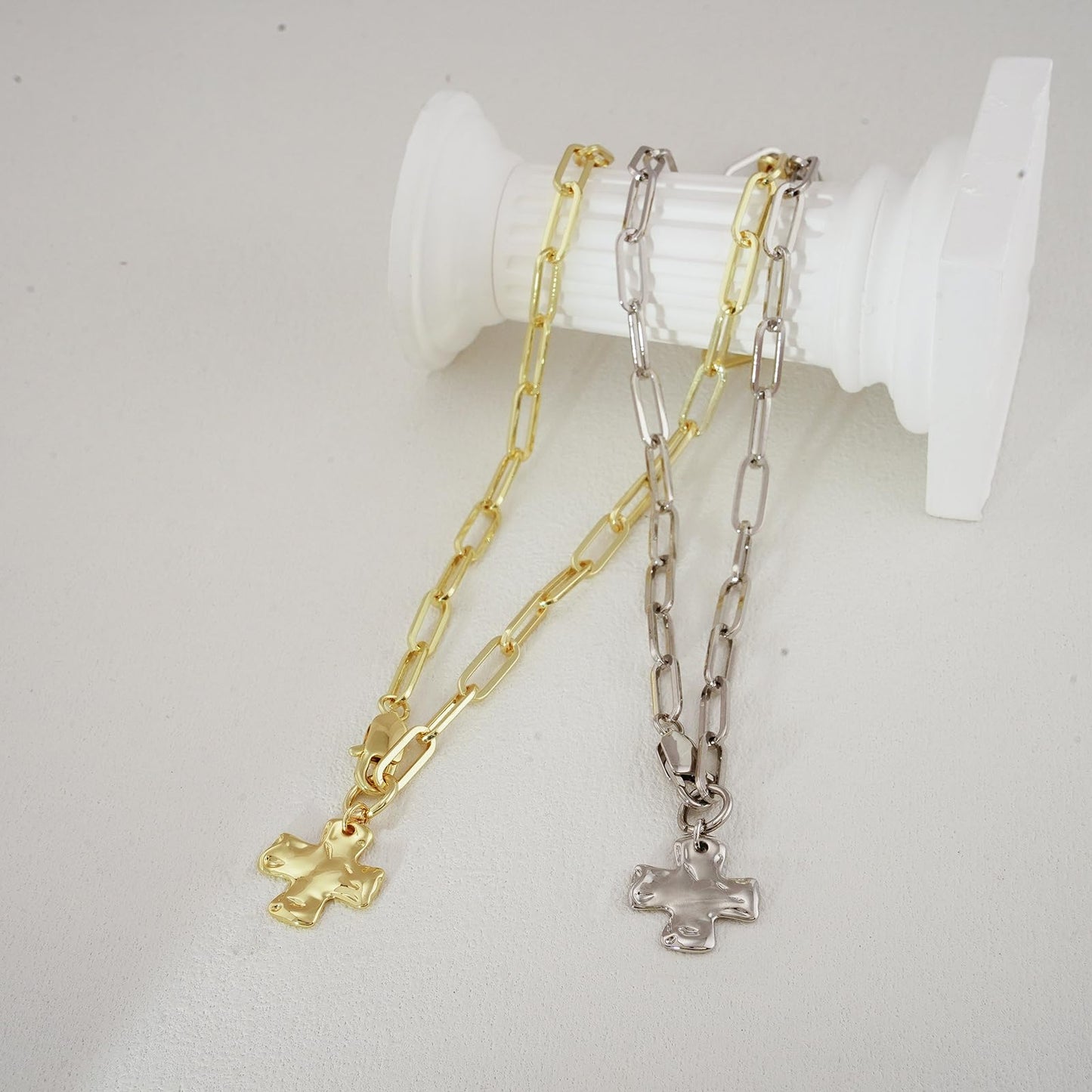 Bheop Chunky Cross Necklace for Women Trendy 14K Real Gold Plated Statement Cross Pendant Charm Necklace Waterproof Big Paperclip Chain Costume Christian Religious Jewelry Gift Non Tarnish