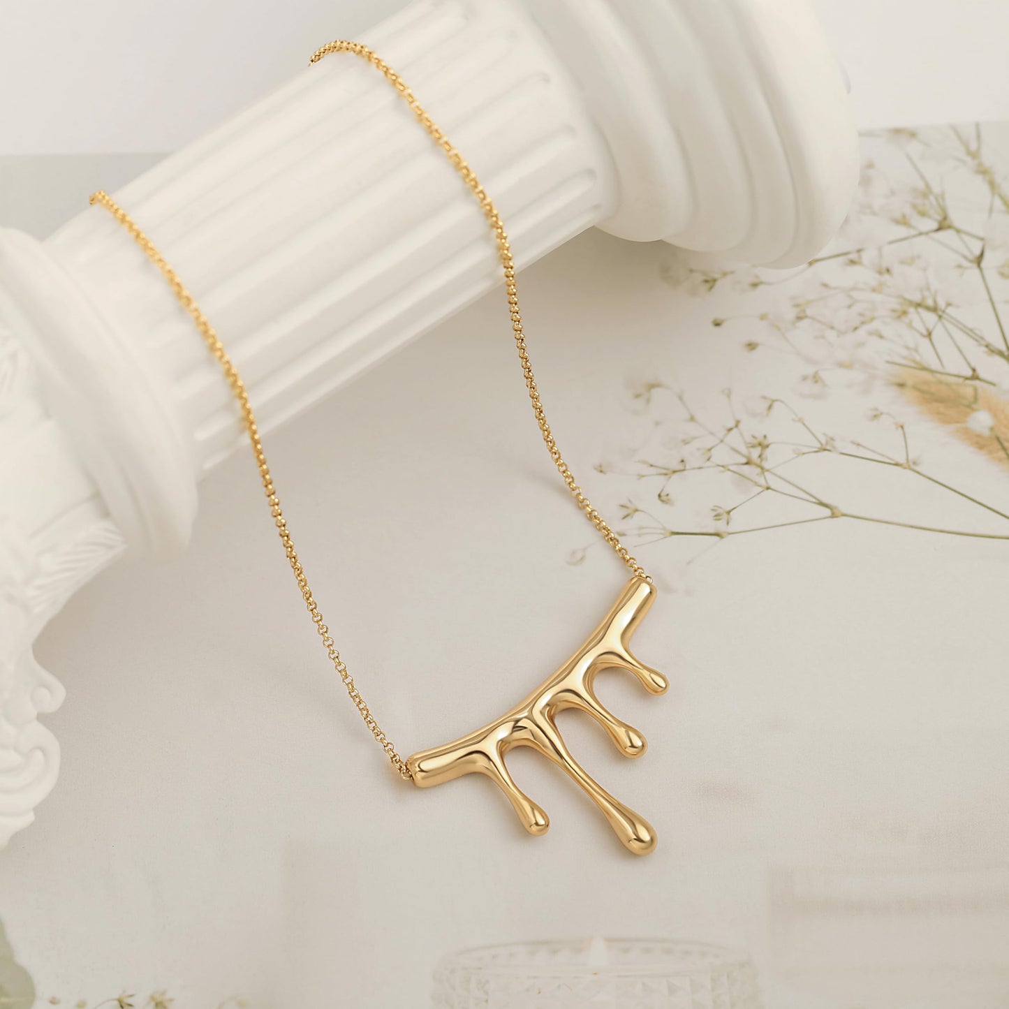 CANEVINKA Dainty 18k Gold Plated Necklace for Women, Liquid Melt Teardrop Pendant, Minimalist Adjustable Chain with Lobster Clasp, Elegant Bohemian Fashion Jewelry