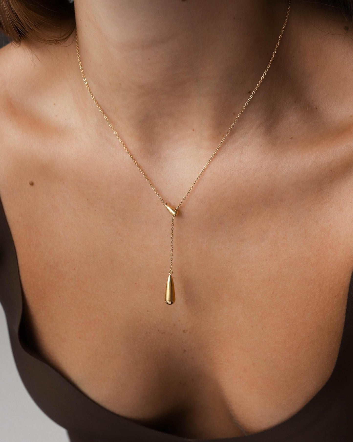 CHESKY Lariat Gold Necklace for Women, Dainty Long Necklace 14k Gold Plated Y-Shaped Pendant Necklace Trendy Water Droplets Chain Drop Necklaces Simple Gold Jewelry for Women Gifts