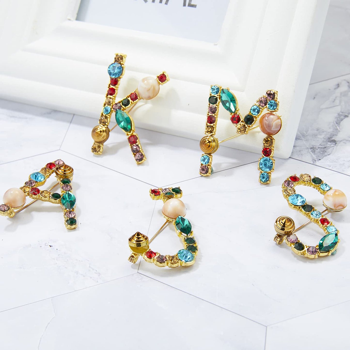 RINHOO Crystal Pearl Initial Brooch Gold Plated Enamel Colorful Letter Alphabet Breastpin Pin Jewelry for GIFTS (Gold G)