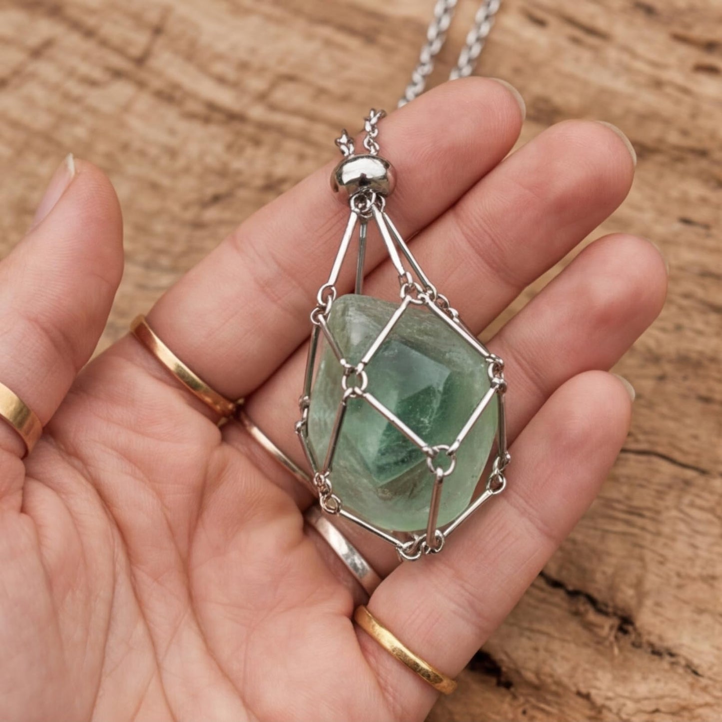 VLIEGEN Crystal Holder Necklace, Stainless Steel Cage for Stone Adjustable Natural Crystal Cage Holder Necklaces Quartz Natural Gemstone Jewelry for Women Men BL L