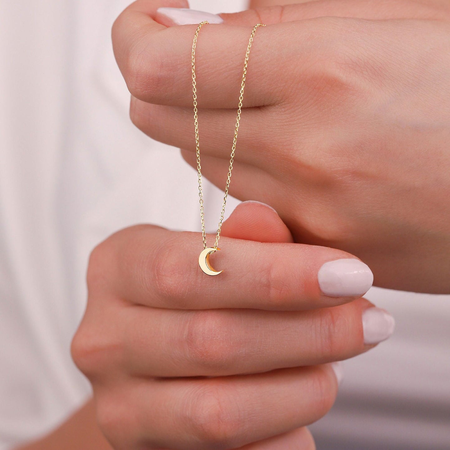 VRIUA Moon Necklace for Women,Dainty Gold Necklace 14k Gold Plated Moon Pendant Necklace Simple Jewelry Everyday for Women