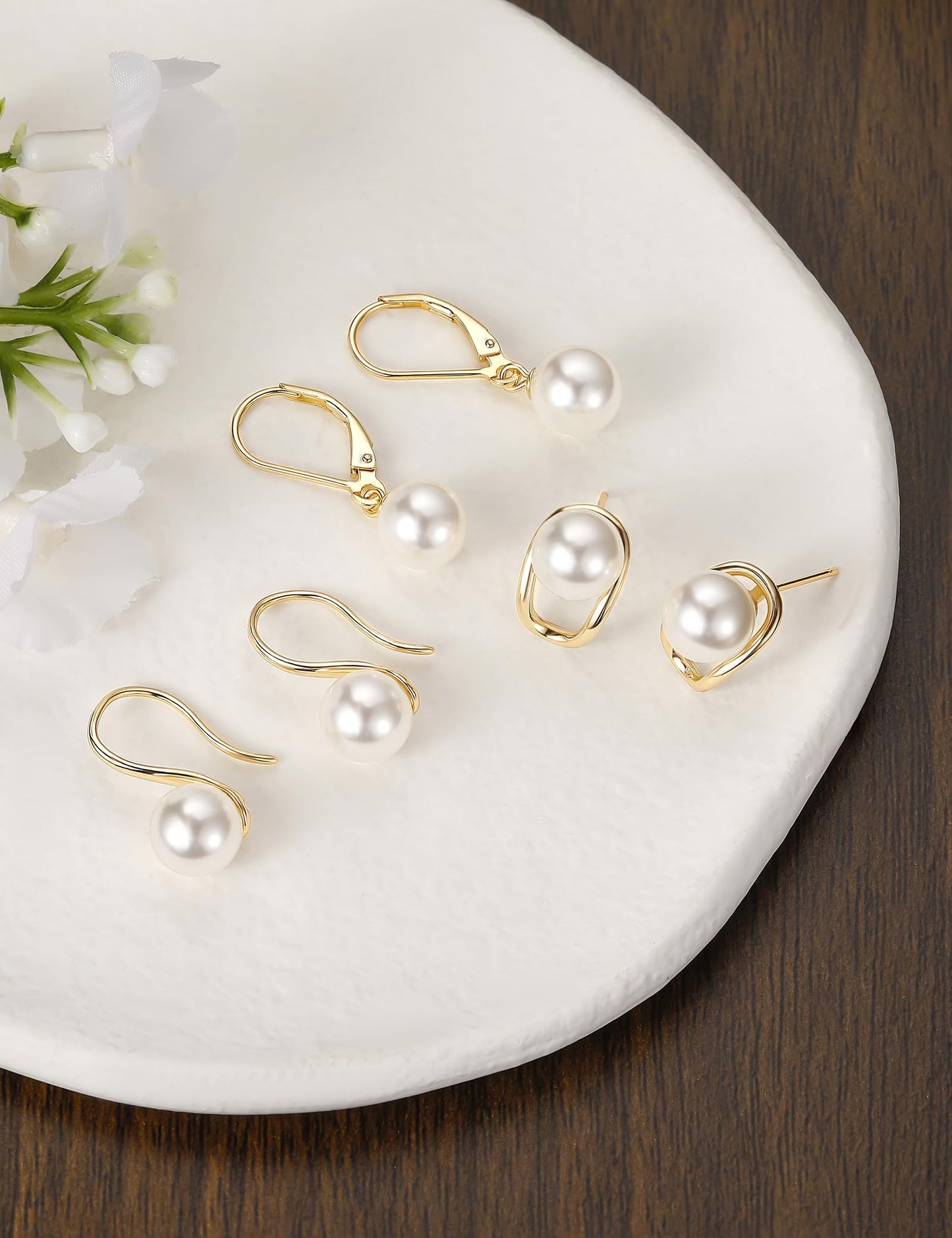 Mameloly Pearl Earrings for Women 925 Sterling Silver Simulated Pearl Stud Earrings 14K Gold Plated Trendy Jewelry Hypoallergenic