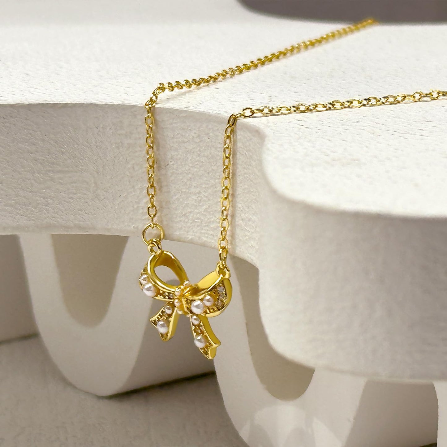 Zeffy Gold Bow Necklace for Women, Cute Shiny Rhinestone Pearl Bow Pendant Necklace Thanksgiving Christmas Valentine Jewelry Gift