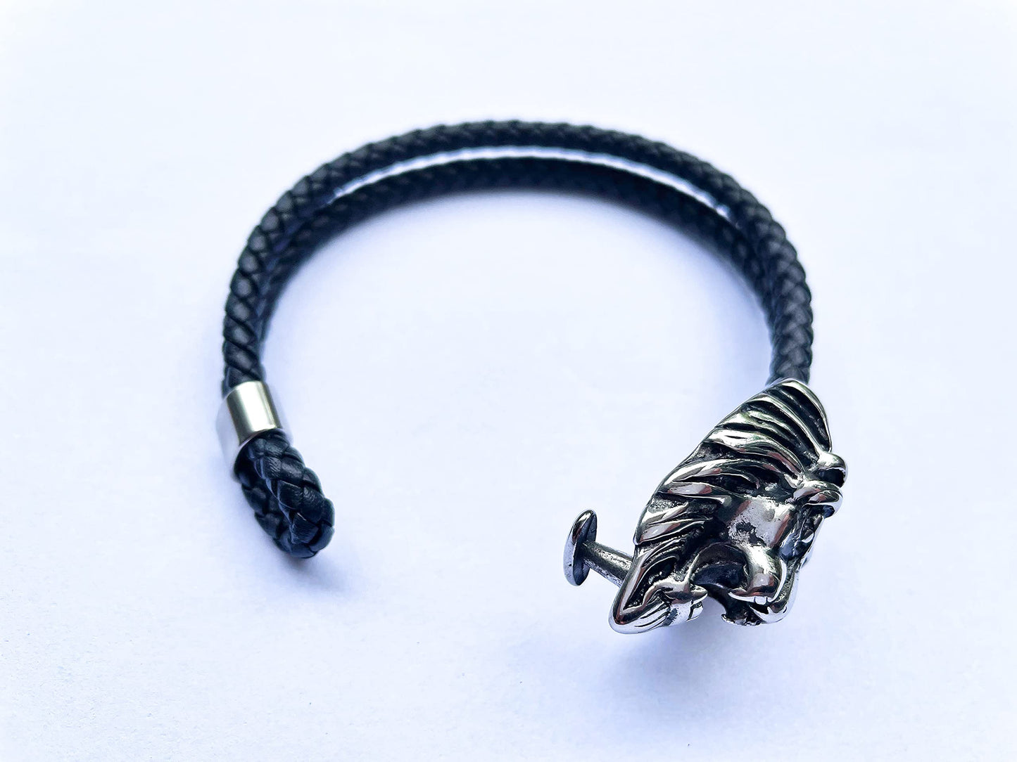 BIYONGDE Mens Vintage Lion Bracelet, Braided Black leather Bangle Bracelet with Stainless Steel Roaring Lion Head for Men, Classic and Urban Style