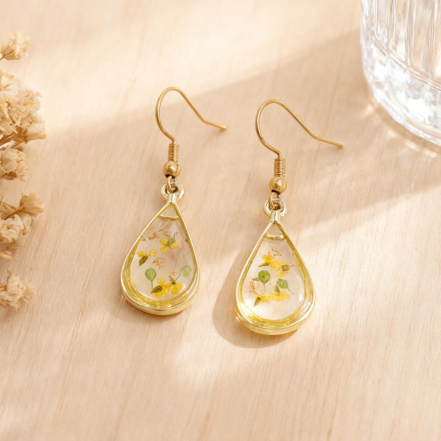 Jean Beau Handmade Pressed Flower Earrings for Women, Unique Resin Yellow Dried Flowers Gold Plated Teardrop Dangle Drop Nature Floral Earings Fashion Summer Jewelry Gift