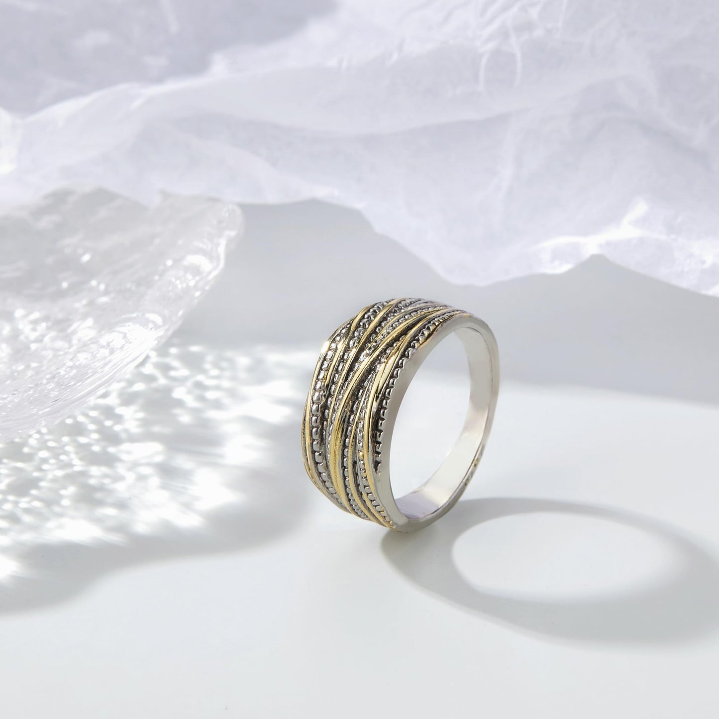 Mytys 2 Tone Intertwined Crossover Statement Ring Fashion Chunky Band Rings for Women Black Gold Silver Rose Gold Plated Wide Index Finger Rings Costume Jewelry (scaled-down Gold and silver, 9)