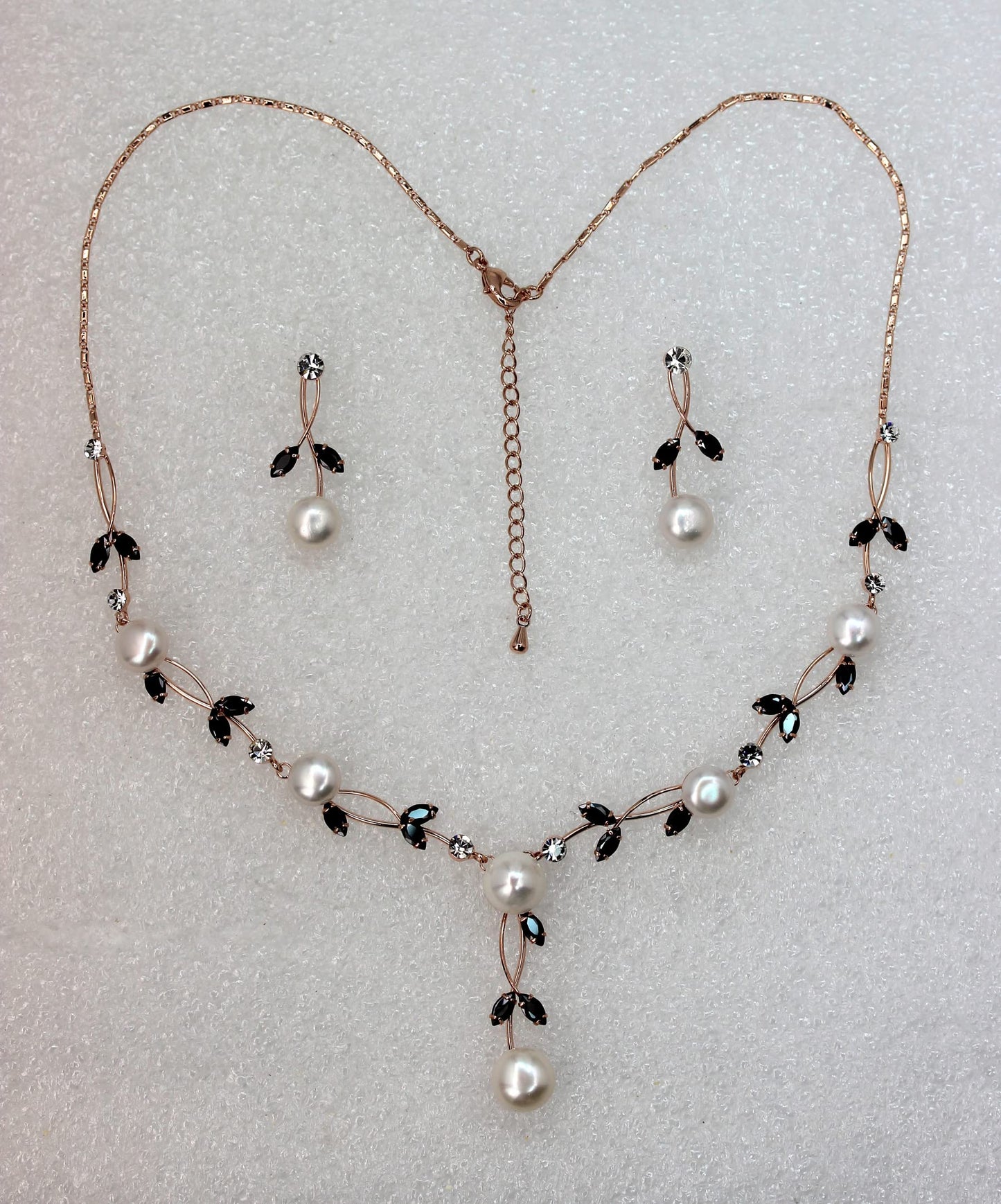 Faship Gorgeous Black CZ Crystal Genuine Freshwater Pearls Floral Necklace Earrings Set - Black/Rose Gold Plated