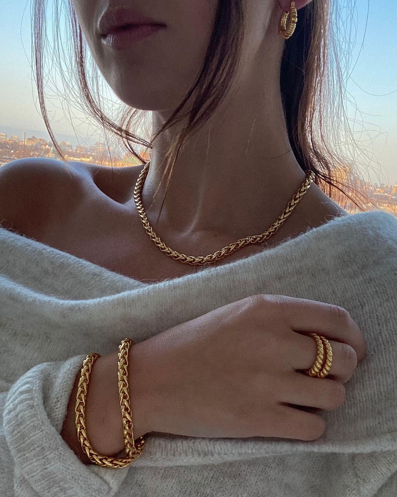 CONRAN KREMIX Chunky Gold Bracelets for Women Waterproof,Dainty 14K Gold Plated Chain Bracelet Stake,Trendy Gold Jewelry