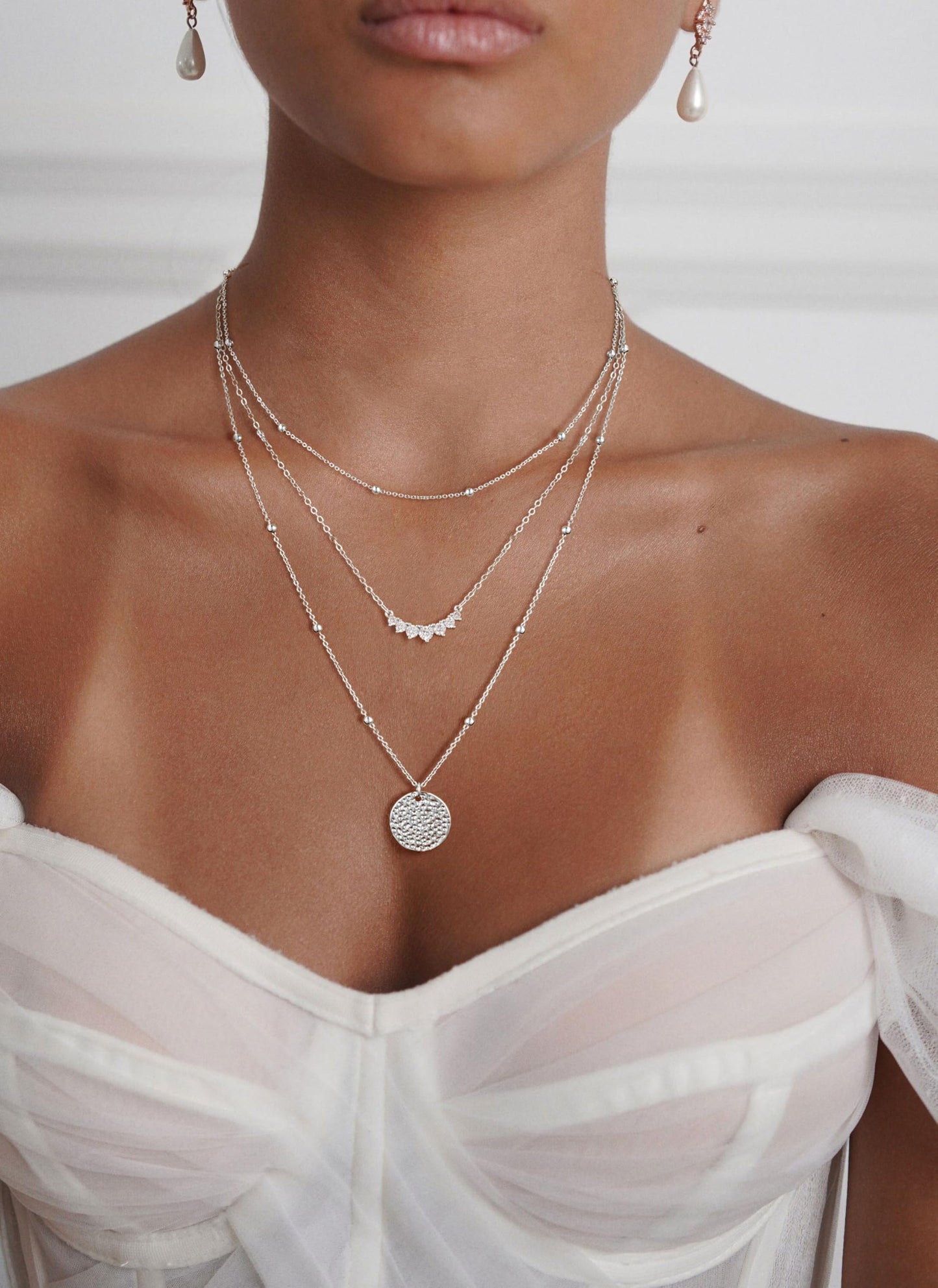 AGWOLF Gold/Silver Layered Necklaces for Women,Dainty 14k Gold Plated Stackable Choker Necklaces for Women,Trendy Layering Coin Chain Pendant Jewelry Set Gifts