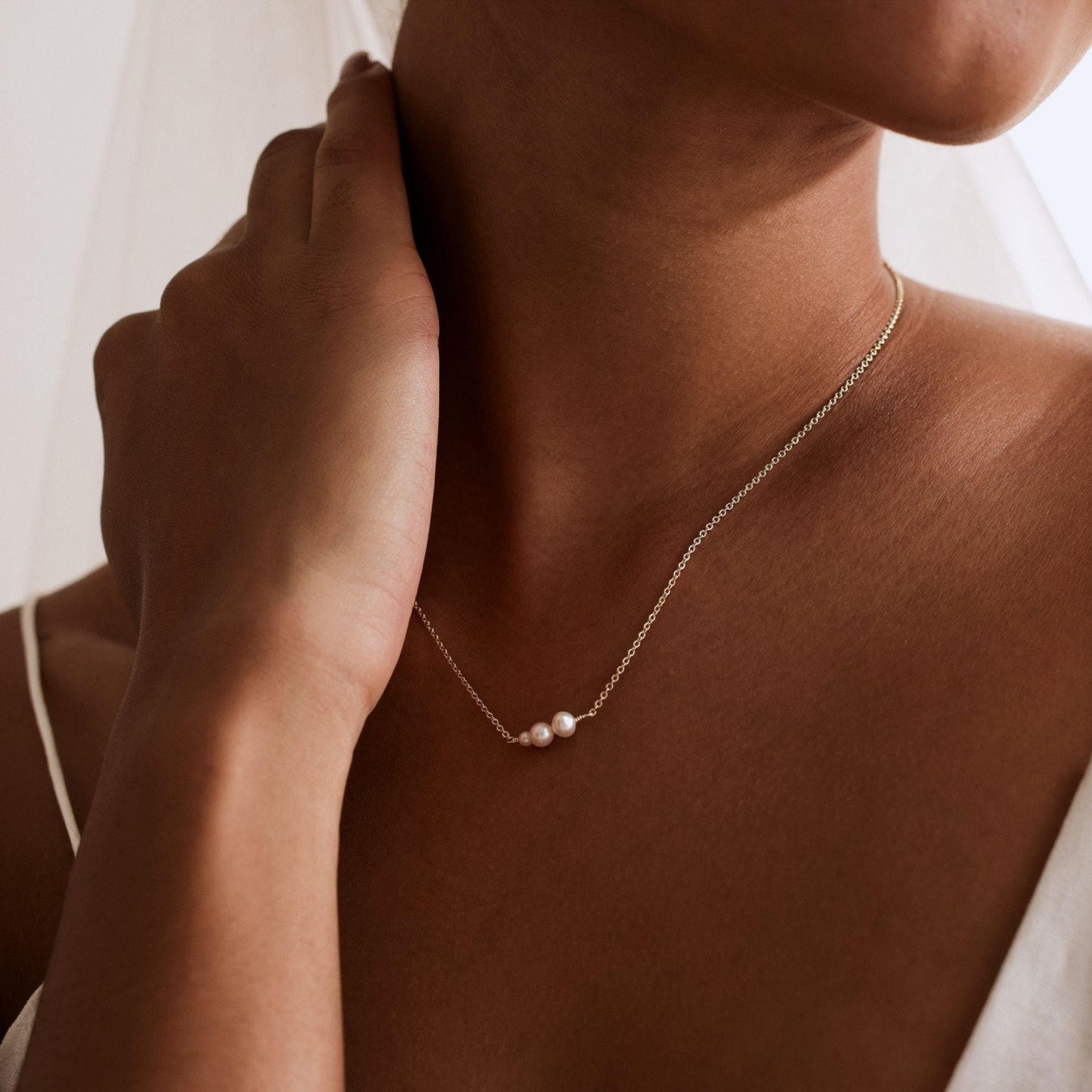 Treasure Bender Pearl Necklaces for Women Trendy, 14k Gold Plated Dainty Necklace Simple Pearl Drop Single Charm Pendant Necklace Birthday Wedding Gifts Gold Jewelry for Women