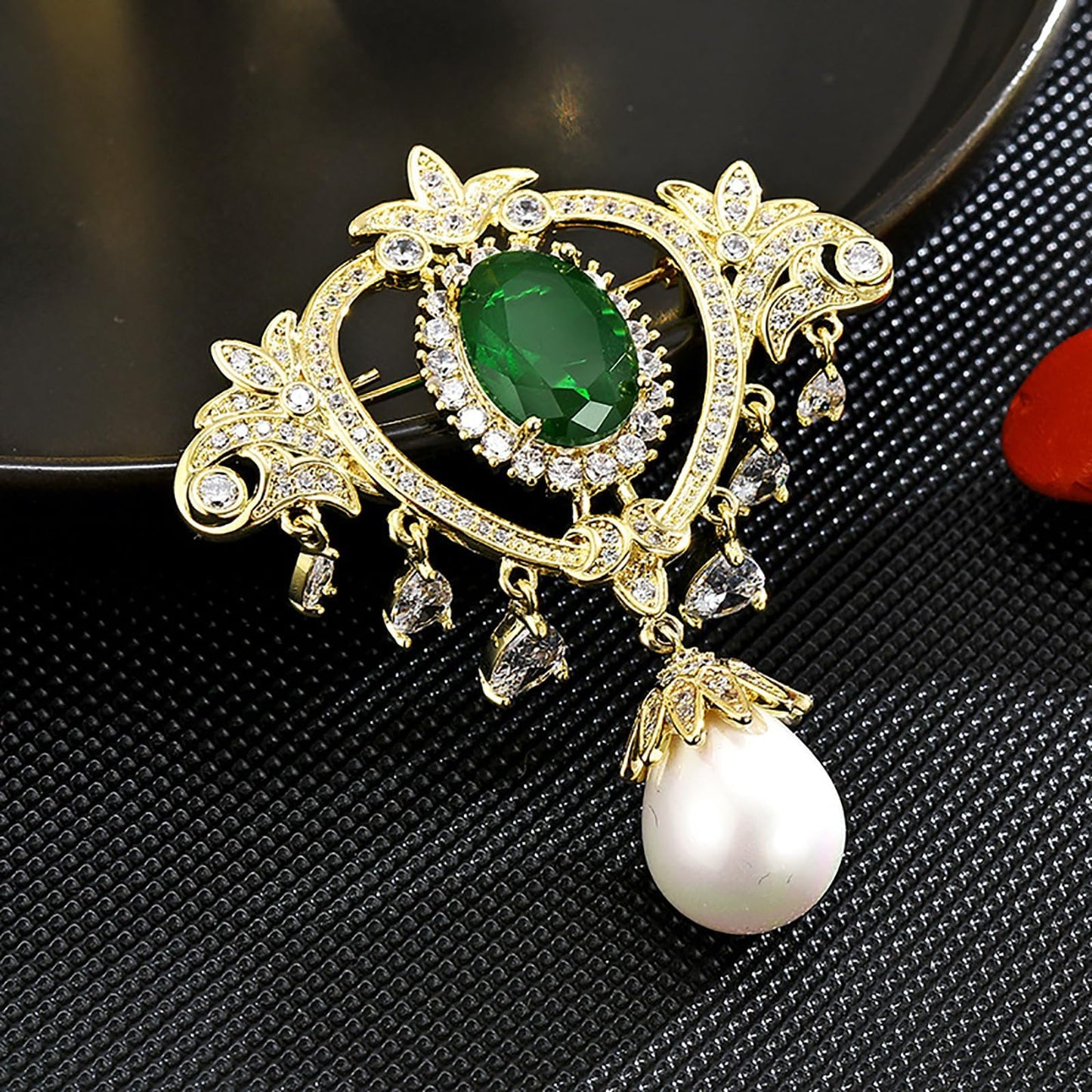 AILONMEI Brooches Jewelry for Women Fashion, Elegant Designer Costume Corsage Pearl Brooches & Pins Christmas Gift(Retro)
