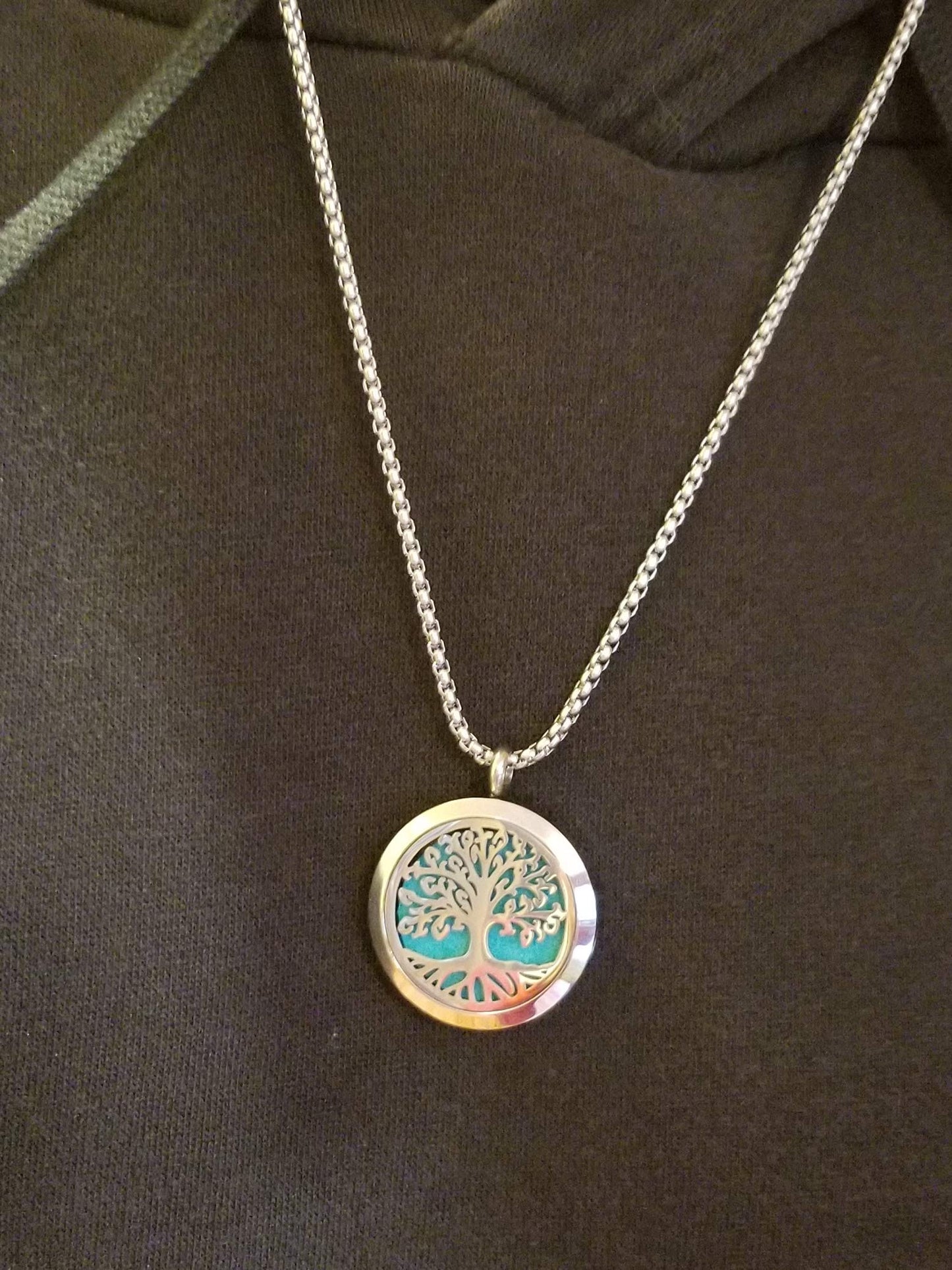 Aromatherapy Essential Oil Diffuser Necklace Tree of Life Pattern Stainless Steel Locket Pendant with 24 Inch Chain