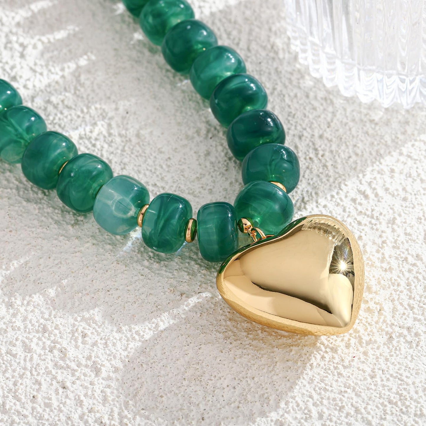 ENSKEFEN Chunky Necklaces for Women Boho Green Resin Beaded Choker Gold Heart Pendant Necklace Adjustable Statement Necklace Fashion Acrylic Jewelry