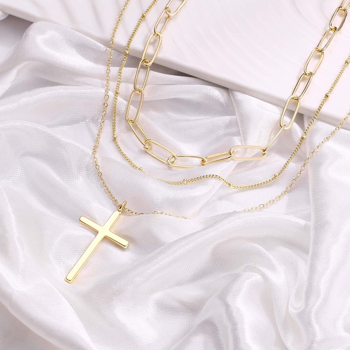 Turandoss Layered Cross Necklaces for Women, Layered Cross Link Necklace Layering Chain Necklaces for Women