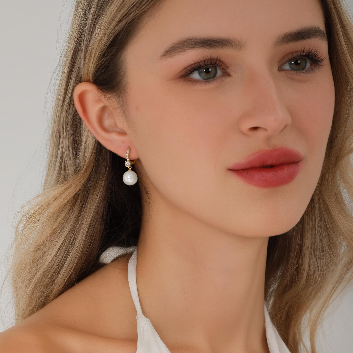 Pearl Earrings for Women Gold Dangle Pearl Earrings 14K Gold Plated Drop Earring for Women Trendy Dangling Earring Beach Party Earings Elegant Dangly Earings Wedding Bridal Jewelry for Gift ﻿
