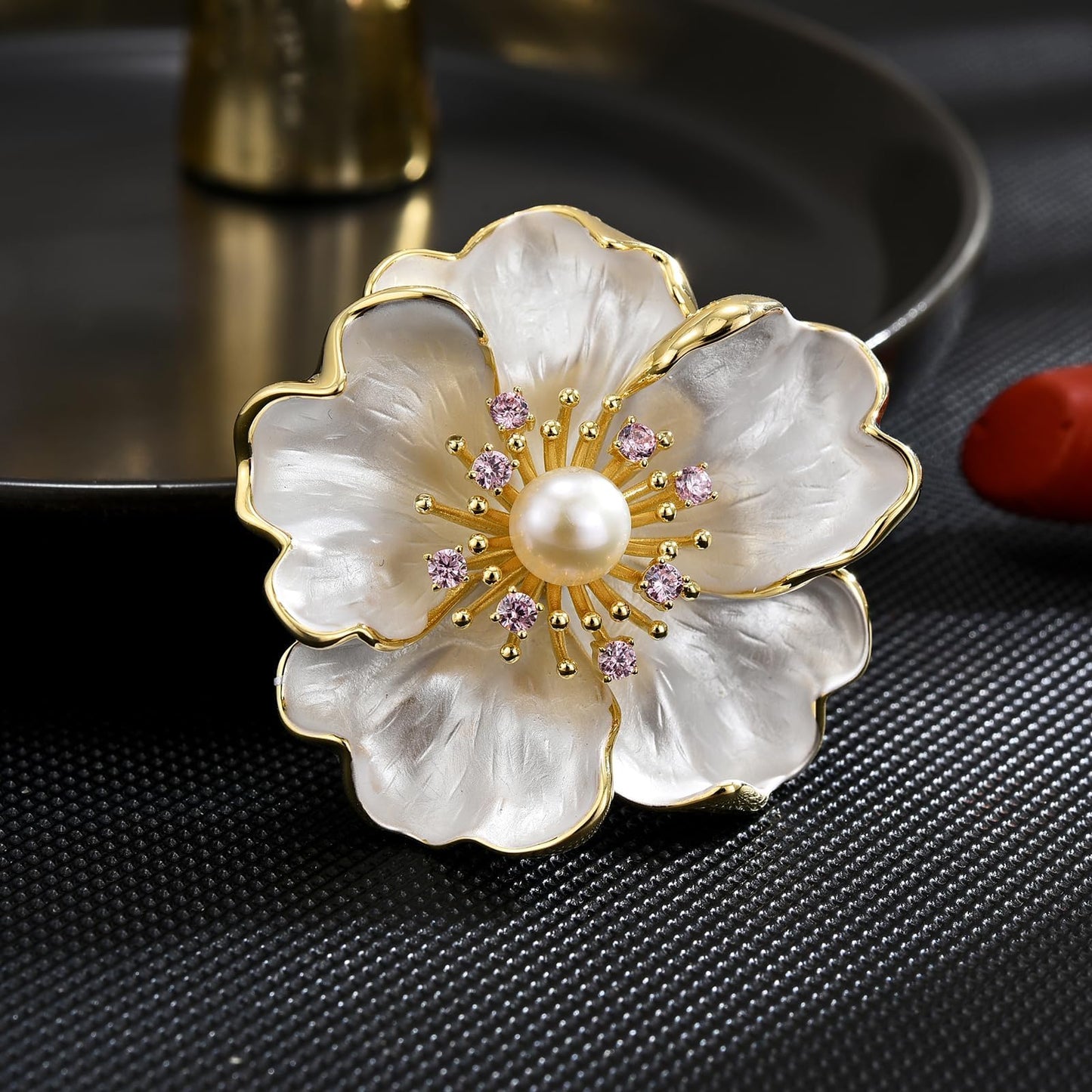 AILONMEI Brooches Jewelry for Women Fashion, Elegant Designer Costume Corsage Pearl Brooches & Pins Christmas Gift(Peony)