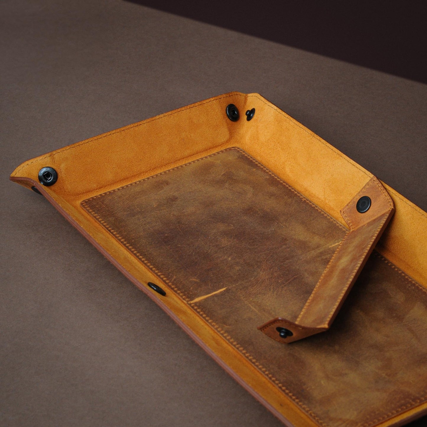 MayaCraft Handmade Leather Catch All Tray and Organizer for Keys, Phones, Jewels, Coins, Rectangular, Light Camel