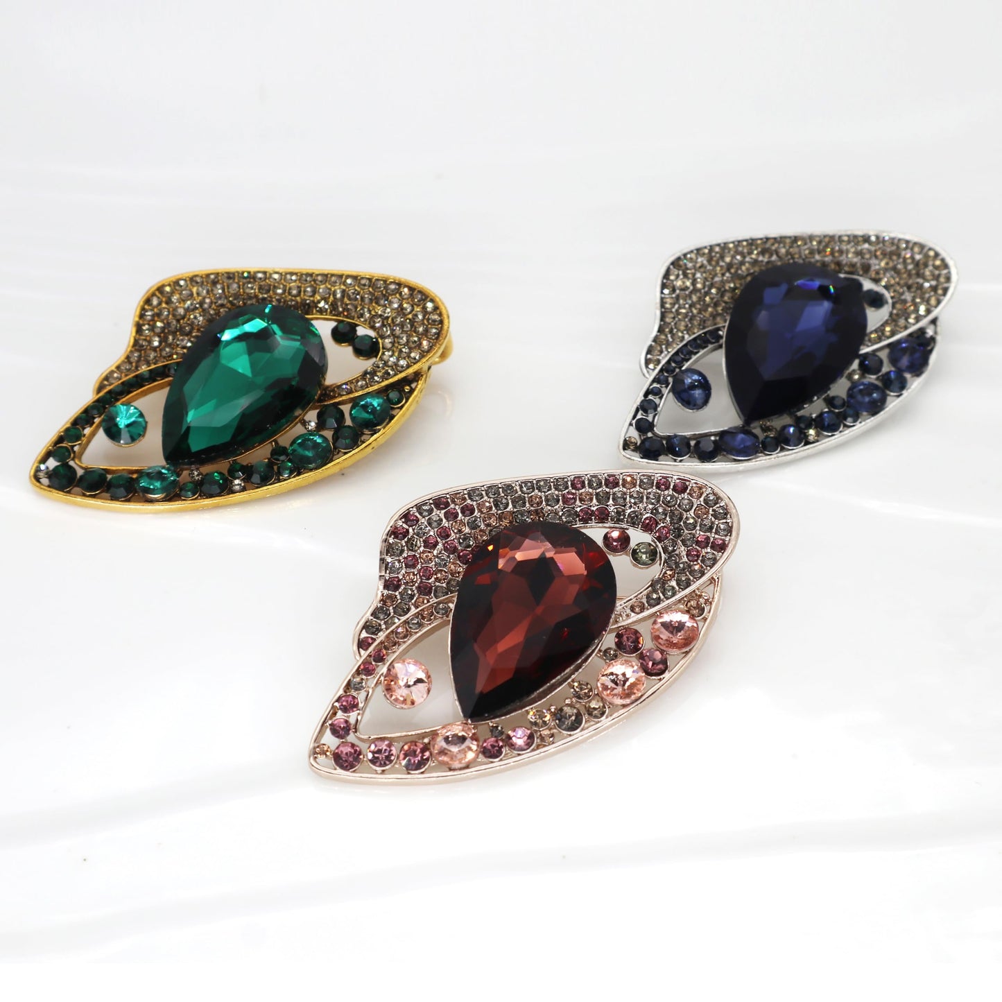 AUGTIGER Dark Purple Brooch Pins for Women Fashion Flower Statement Jewelry