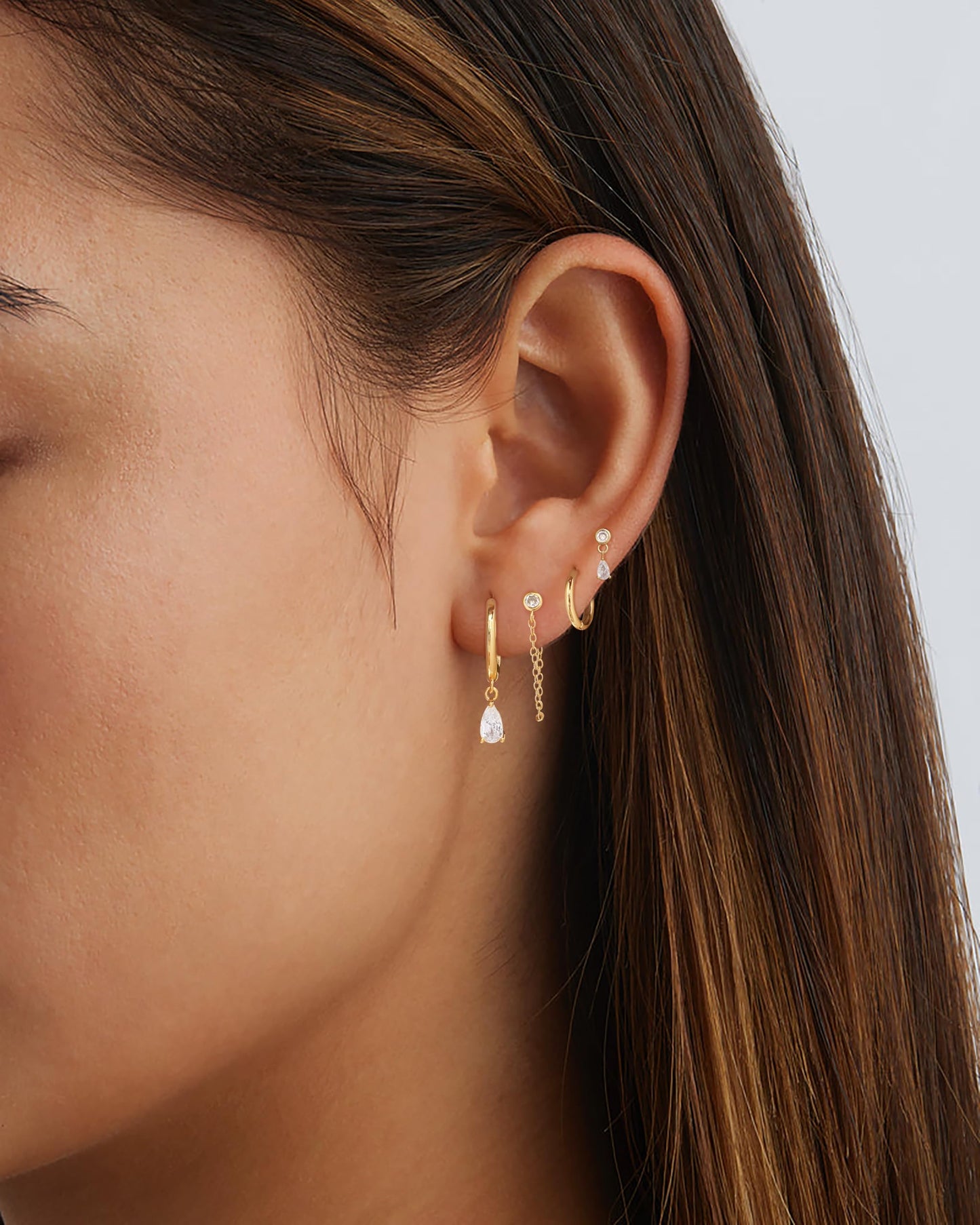 SELFROSE Gold Earrings Set For Women,Dainty Huggie Earring Stack 14K Gold Plated Chain Earrings Hypoallergenic Drop Dangle Earrings for Women Trendy Cute Fashion Small Hoops Fashion Jewelry