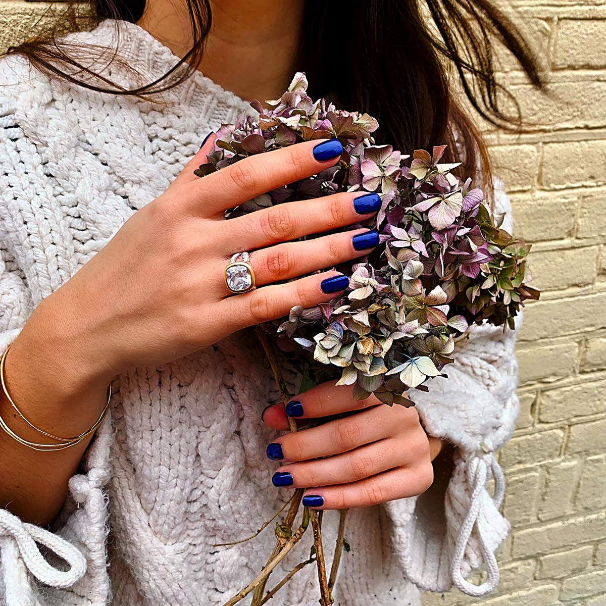 UNY JEWEL Twisted Cable Wire Two Tone Cusion Cut CZ Statement Ring Designer Inspired Fashion Love Antique Women Jewelry Gift (Blue, 7)