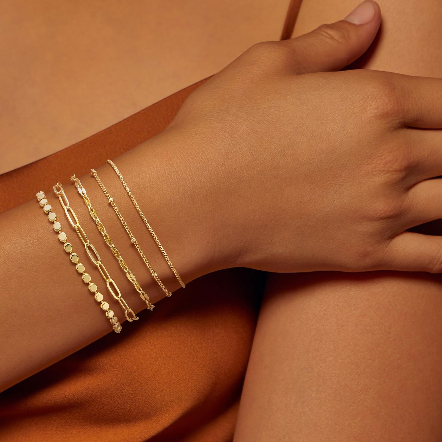 Turandoss Gold Bracelets Stack for Women, Dainty 14K Gold Plated Stackable Bracelet Set Adjustable Paperclip Satellite Box Chain Bracelet Waterproof Non Tarnish Jewelry Gifts for Women