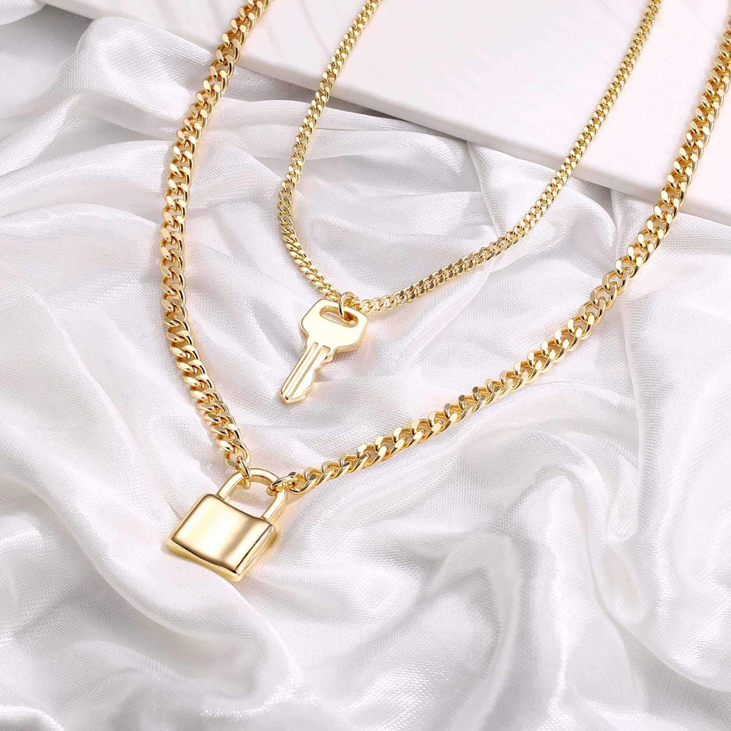 Layered Key Lock Necklace for Women, Layered Key and Lock Necklace for Women Layering key Chain Necklaces