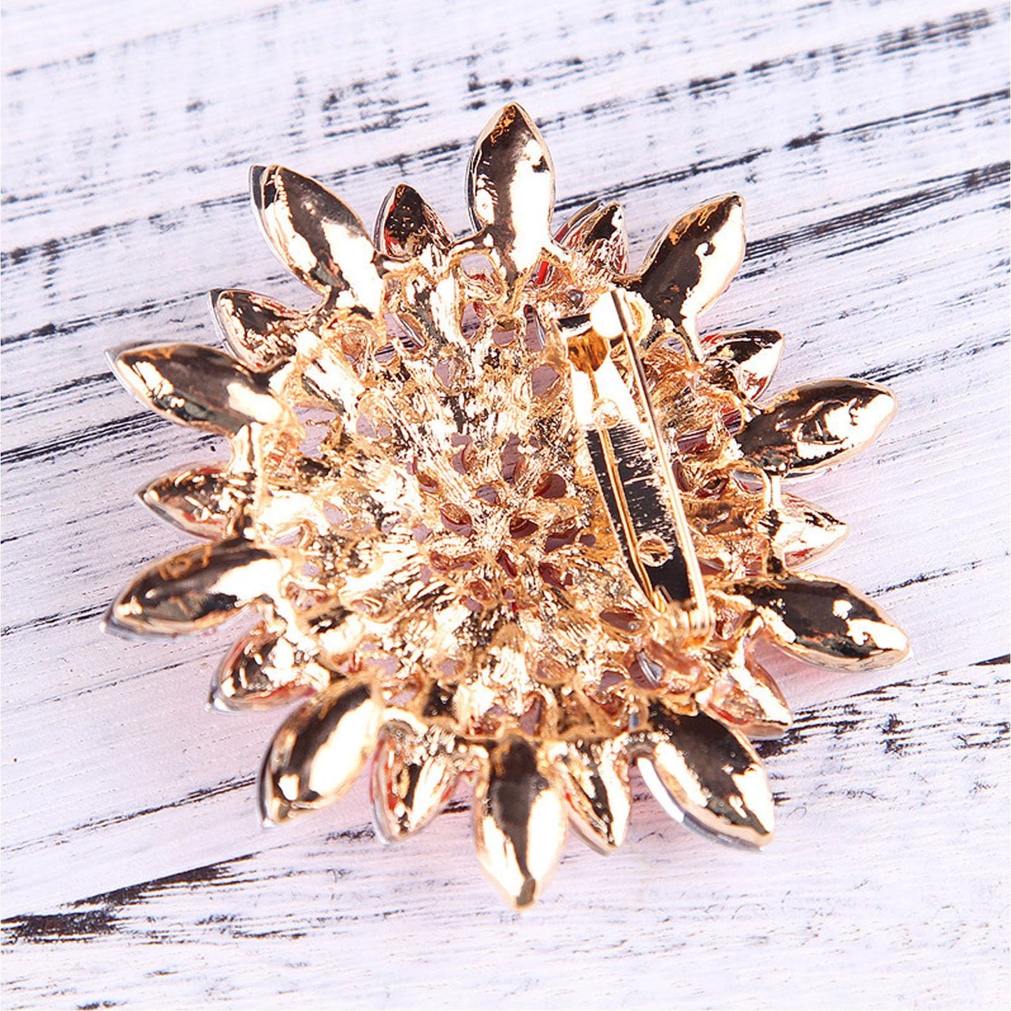 Rhinestone Large Flower Brooches Pins for Women Fashion Sparkly Crystal Sunflower Statement Brooch Wedding Party Suit Dress Formal Jewelry Accessories (pink)