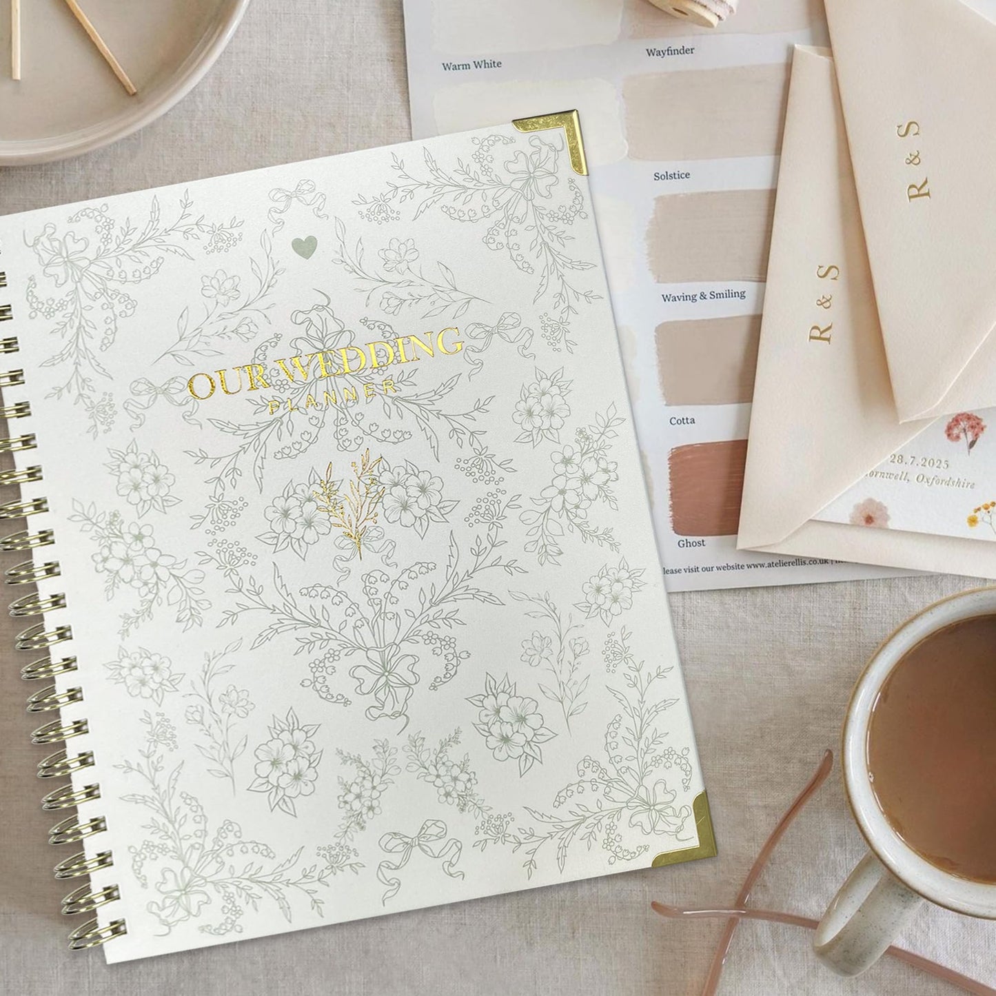 LADY&HOME Wedding Planner Book and Organizer - Wedding Planning Book for Bride,Linen Binder with Countdown Calendars & Checklists - Perfect Engagement Gifts for Couples - Green & White Floral