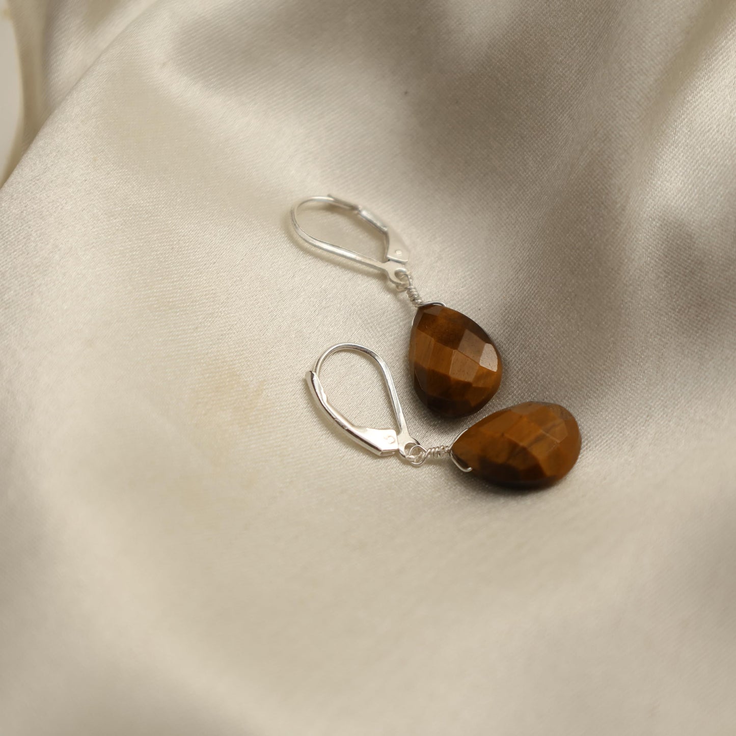 GemInspire Tiger Eye Teardrop Leverback Earrings Brown Crystal Gemstone Jewelry 925 Sterling Silver Lightweight Dangling Earrings For Women