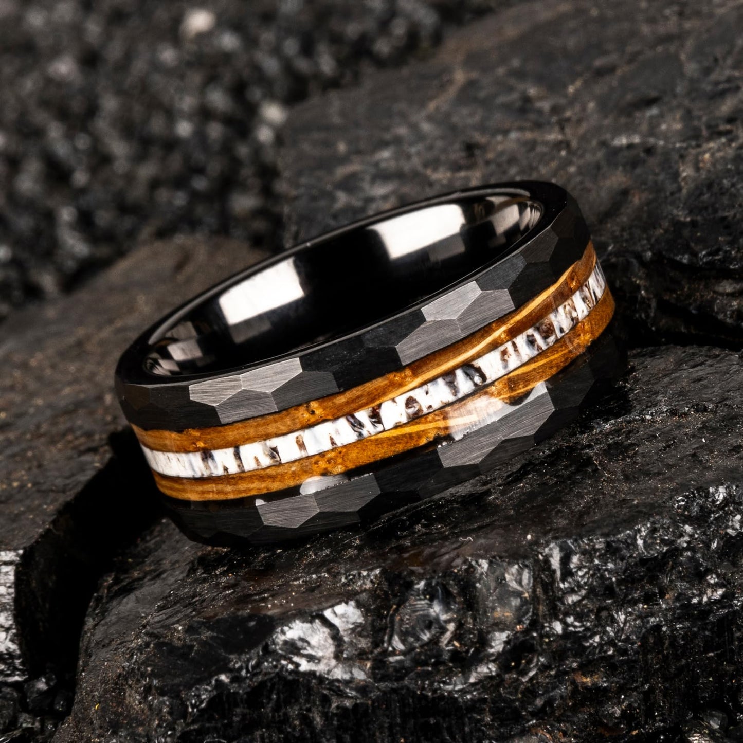 JEWPER 8mm Men Womens Wedding Band Tungsten Rings Black Hammer pattern Fashion Promise Carbide Inlaid Antlers Fire whiskey barrel wood Matte Finish Edge Comfort Fit Size(11)