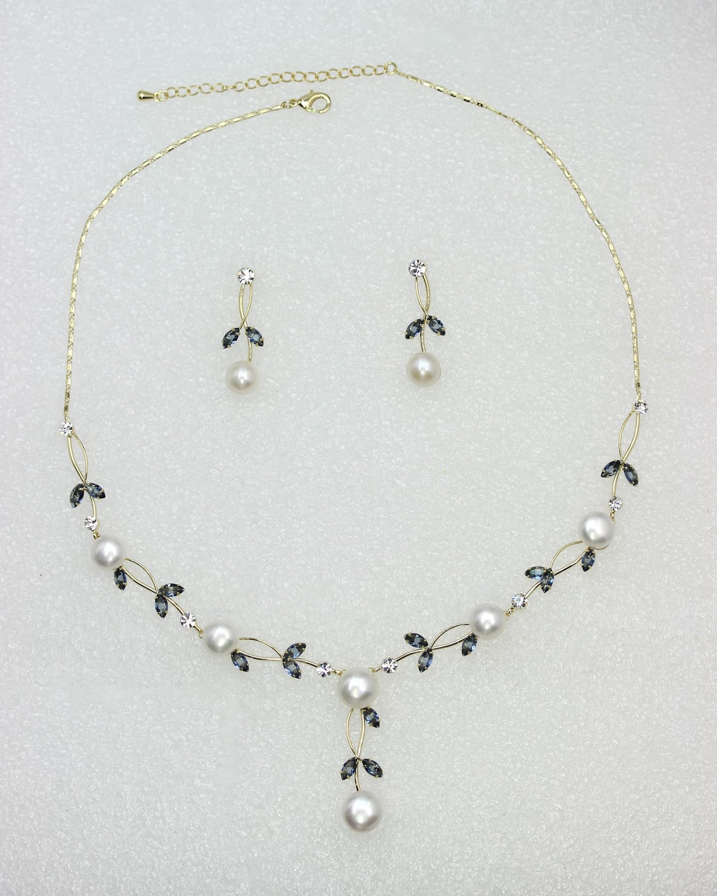 Faship Gorgeous Navy Blue CZ Crystal Genuine Freshwater Pearls Floral Necklace Earrings Set - Navy Blue/Gold Plated