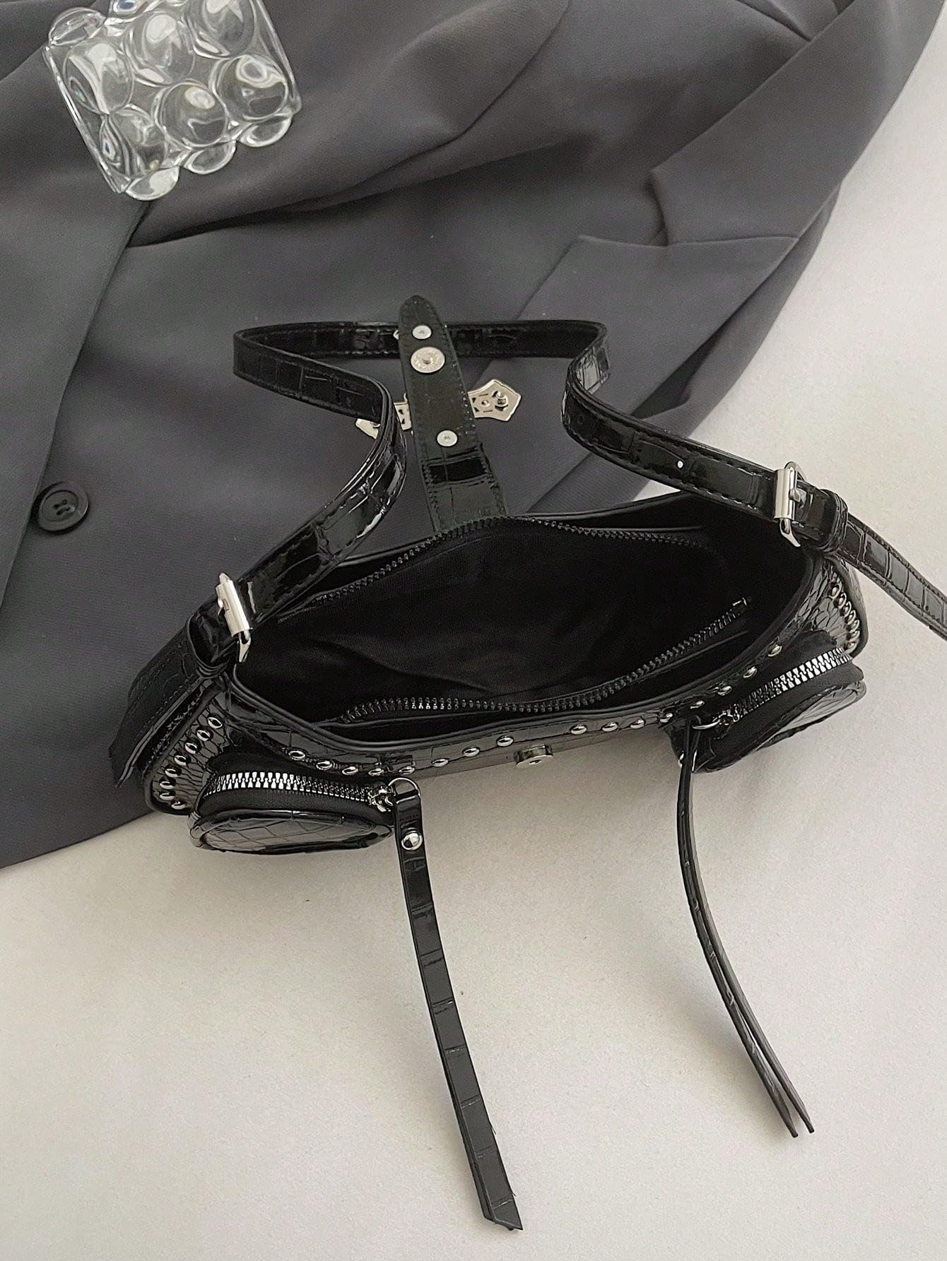 Verdusa Women's Y2k Studded Cross Shoulder Handbags Punk Top Handle Portable Underarm Bags Black One Size