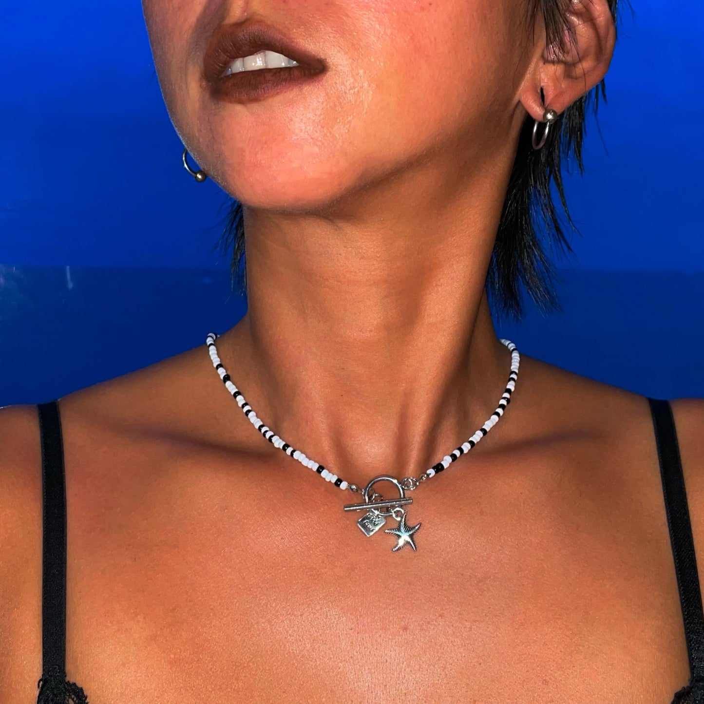 Lameybrt Cowrie Shell Surfer Necklaces, Hawaiian Beach Handmade Choker Set for Women, White Rice Bead with Black Accents, Bohemian Summer Seashell Choker 2 Piece Set, Perfect for Summer Beach Vacation, Birthday, Mother’s Day & Holiday Gifts (Shell KL08)