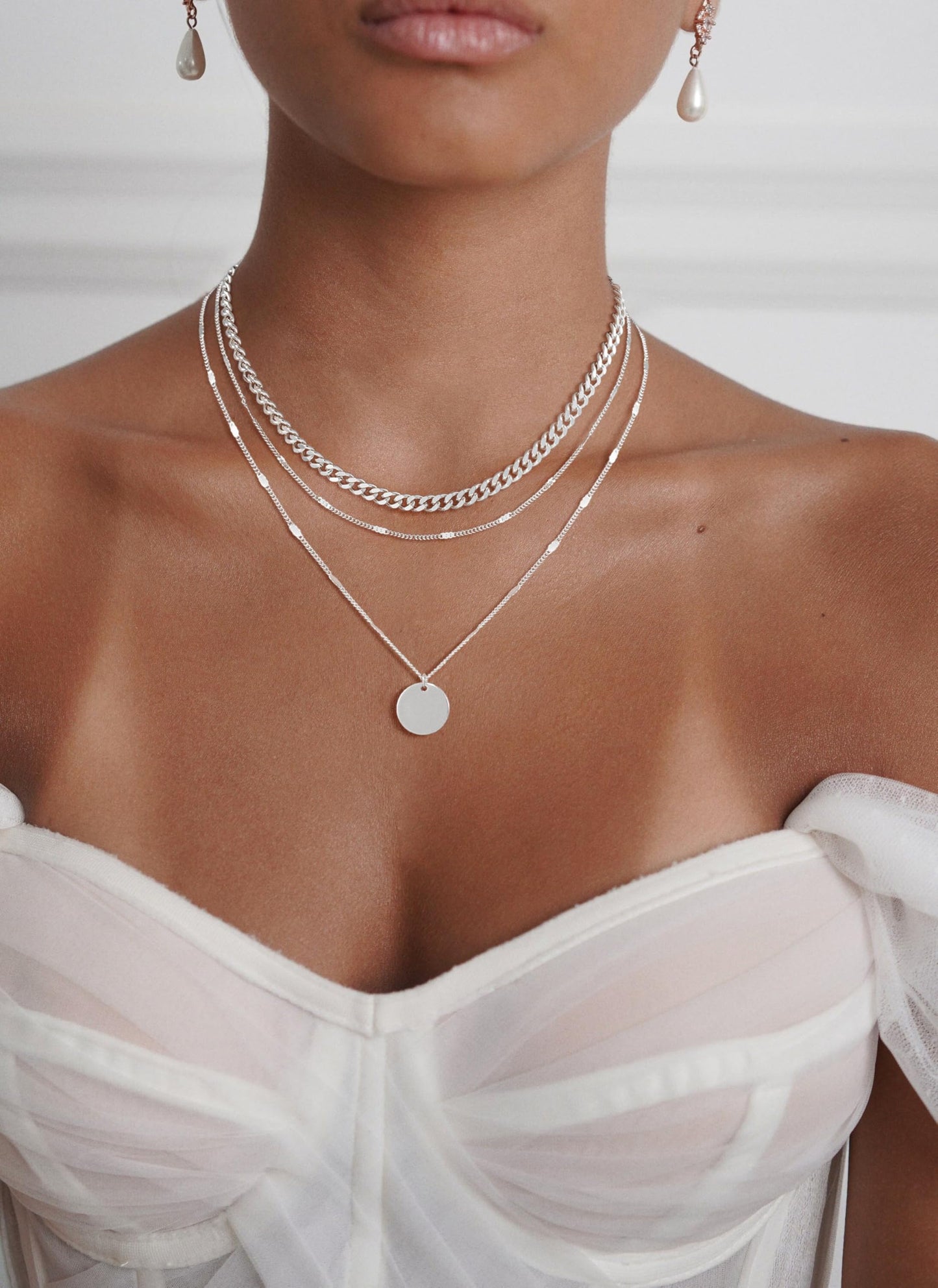 AGWOLF Gold/Silver Layered Necklaces for Women,Dainty 14k Gold Plated Stackable Choker Necklaces for Women,Trendy Layering Coin Chain Pendant Jewelry Set Gifts