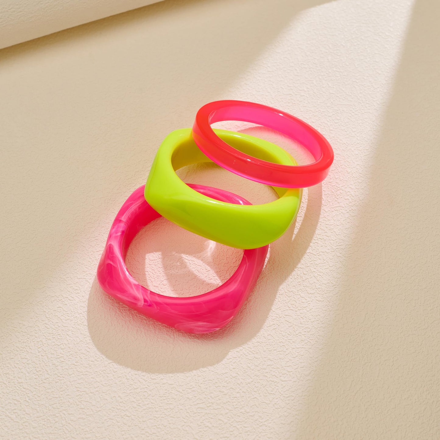 ENSKEFEN 3PCS Colorful Acrylic Resin Bangle Bracelet for Women Wide Chunky Irregular Geometric Acrylic Bracelets Fashion Bold Statement Resin Bangles Jewelry
