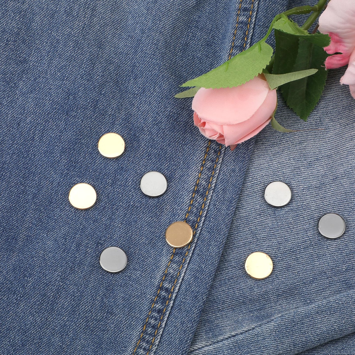8pcs Hijab Magnetic Pins, Multi-Purpose Magnetic Scarf Clip no Snag Hijab Magnets Scarf Magnetic Clasp Strong Magnetic Hijab Pins Pinless Brooch for Women Clothes (Gold, Black)