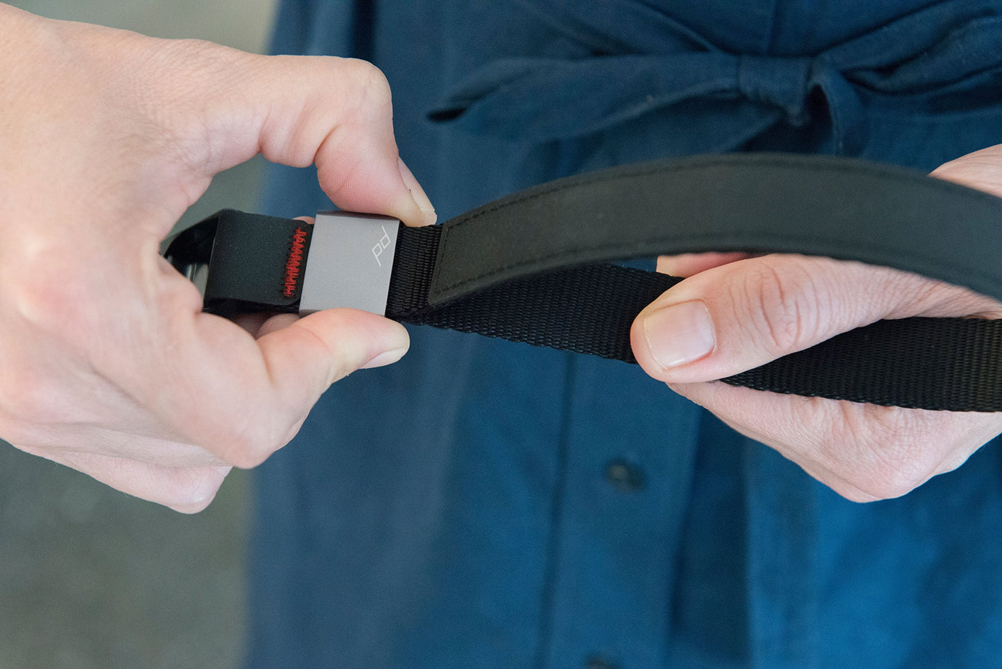 Peak Design Cuff Camera Wrist Strap, Black, Compatible with DSLR, Compact and Point-and-Shoot Cameras, Low Profile, Quick Release and Connection, 200 lb Capacity, Camera Straps for Photographers