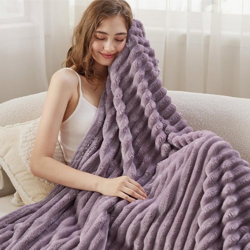 Bedsure GentleSoft Light Purple Fleece Blanket - Super Soft Cozy Twin Blanket for Women | 60x80 Inches