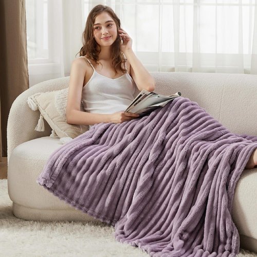 Bedsure GentleSoft Light Purple Fleece Blanket - Super Soft Cozy Twin Blanket for Women | 60x80 Inches