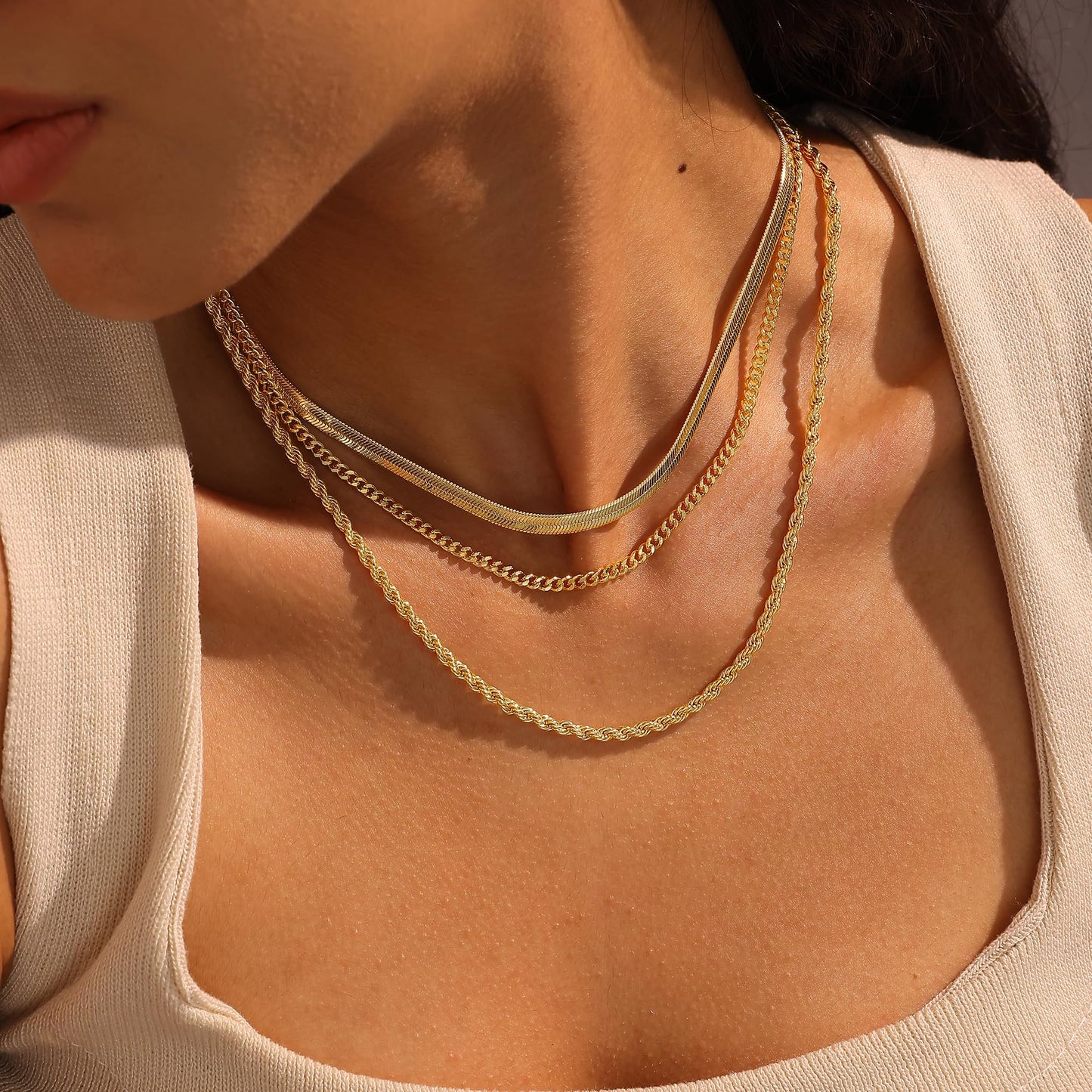 XIXINI Layered Necklaces for Women, Dainty Gold Necklace Stack 14k Gold Plated Layering Cuban Beads Chain Necklaces for Women Trendy Simple Layered Disc Pendant Necklace Set Fashion Gold Jewelry Sets