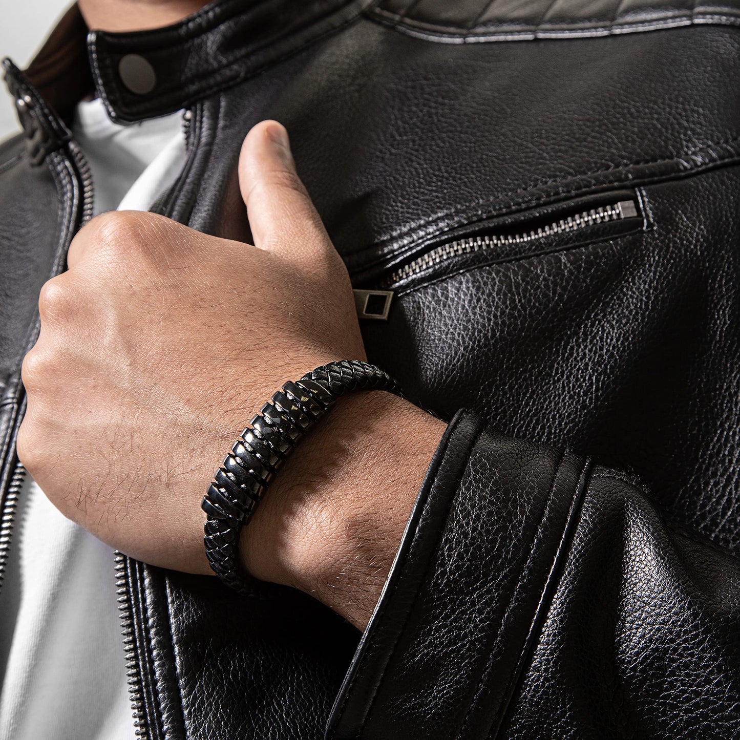 SERASAR Black Bracelet Leather Men 17cm Gift Box Genuine Cowhide Braided Adjust Able Magnetic Clasp Multi Layer Wrap Rope Man Mans Male Mens Bracelets Band Jewelry Magnet Accessories